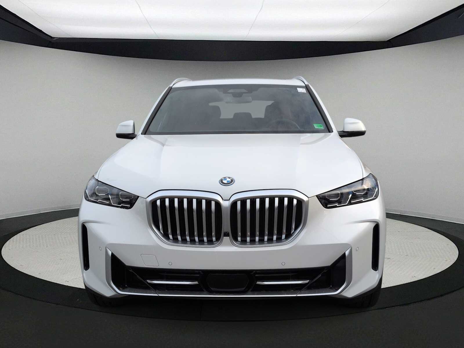 Thumbnail: 2026 BMW X5 - 3