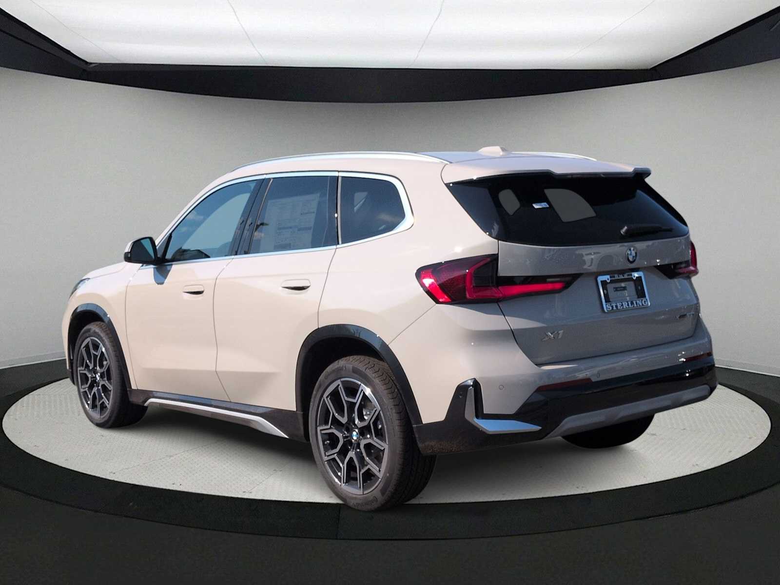 Thumbnail: 2026 BMW X1 - 6