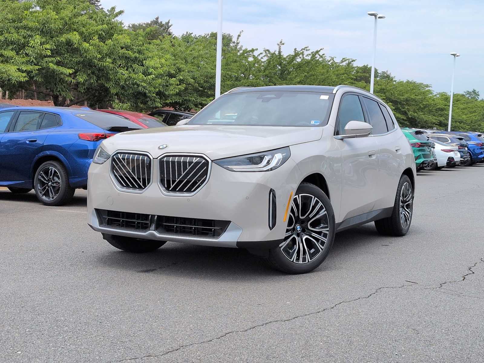 Thumbnail: 2026 BMW X3 - 1