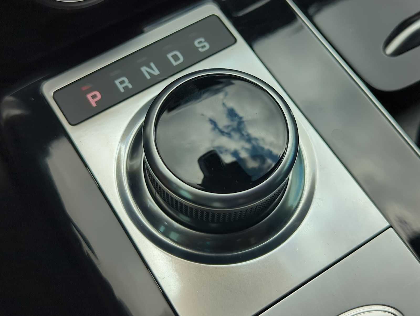 Thumbnail: 2021 Land Rover Range Rover - 32