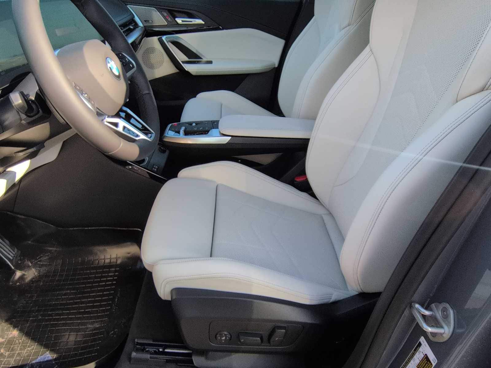 Thumbnail: 2026 BMW X1 - 17