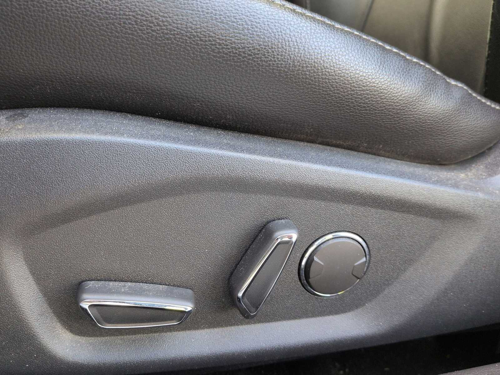 Thumbnail: 2014 Ford Fusion - 18