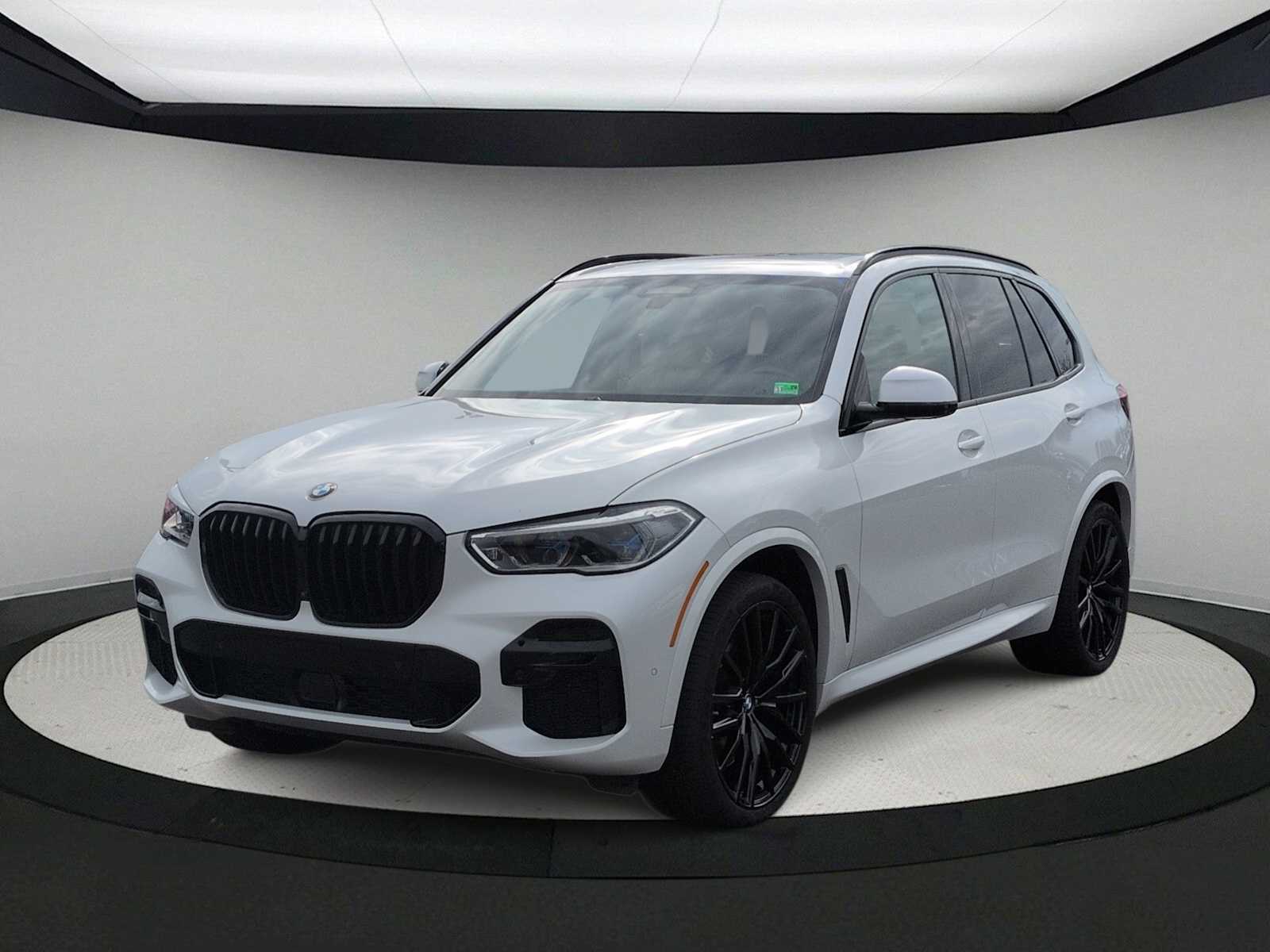 Thumbnail: 2023 BMW X5 - 4