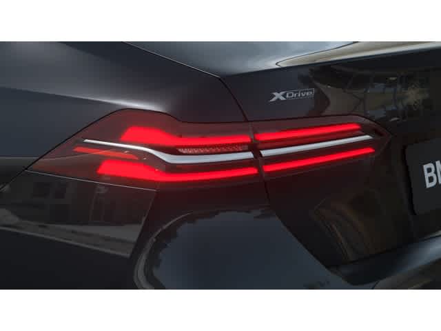 Thumbnail: 2026 BMW 5 Series - 8