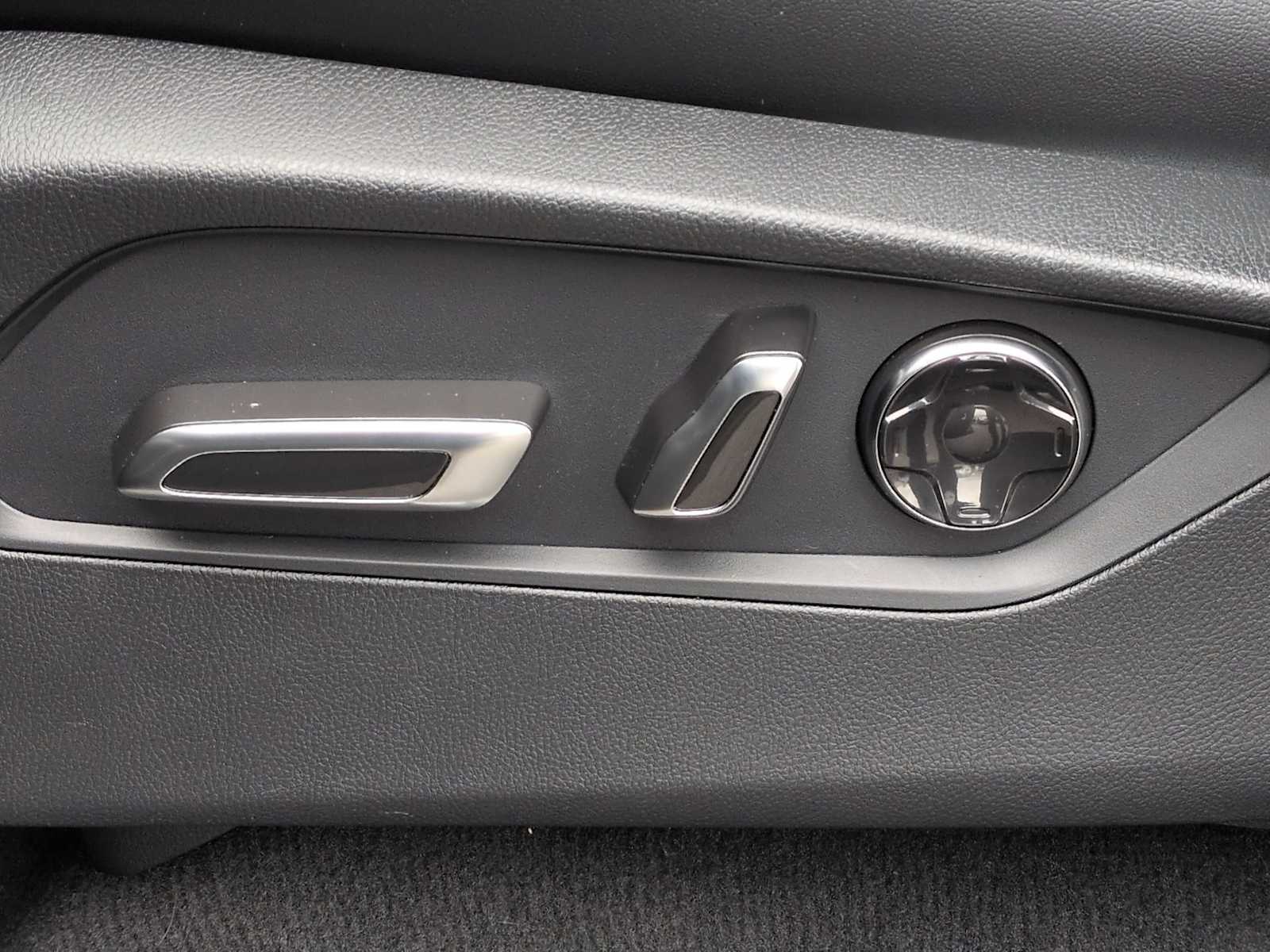 Thumbnail: 2024 Acura MDX - 18