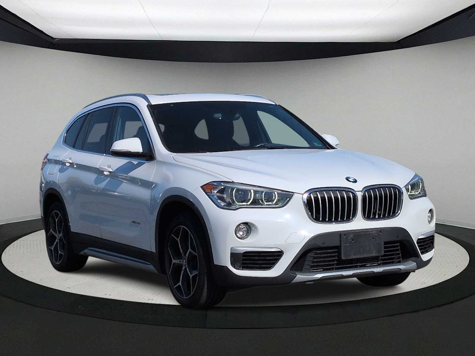 Thumbnail: 2016 BMW X1 - 2