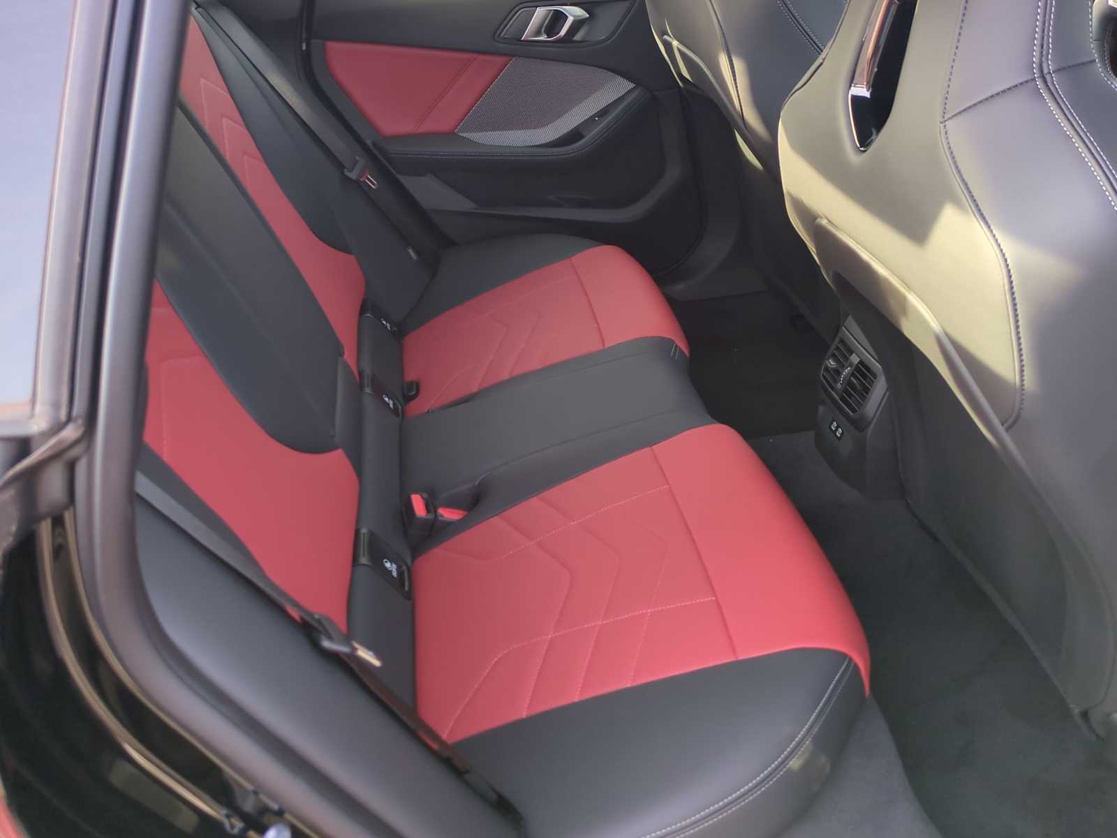 Thumbnail: 2025 BMW 2 Series - 22