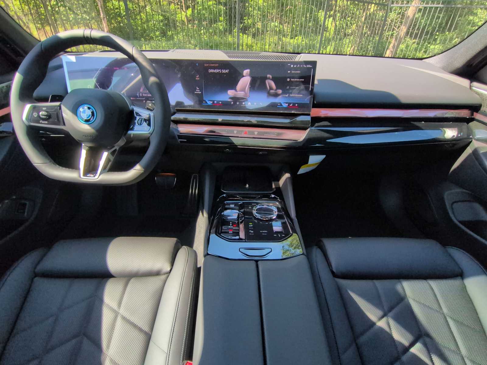 Thumbnail: 2027 BMW 5 Series - 16