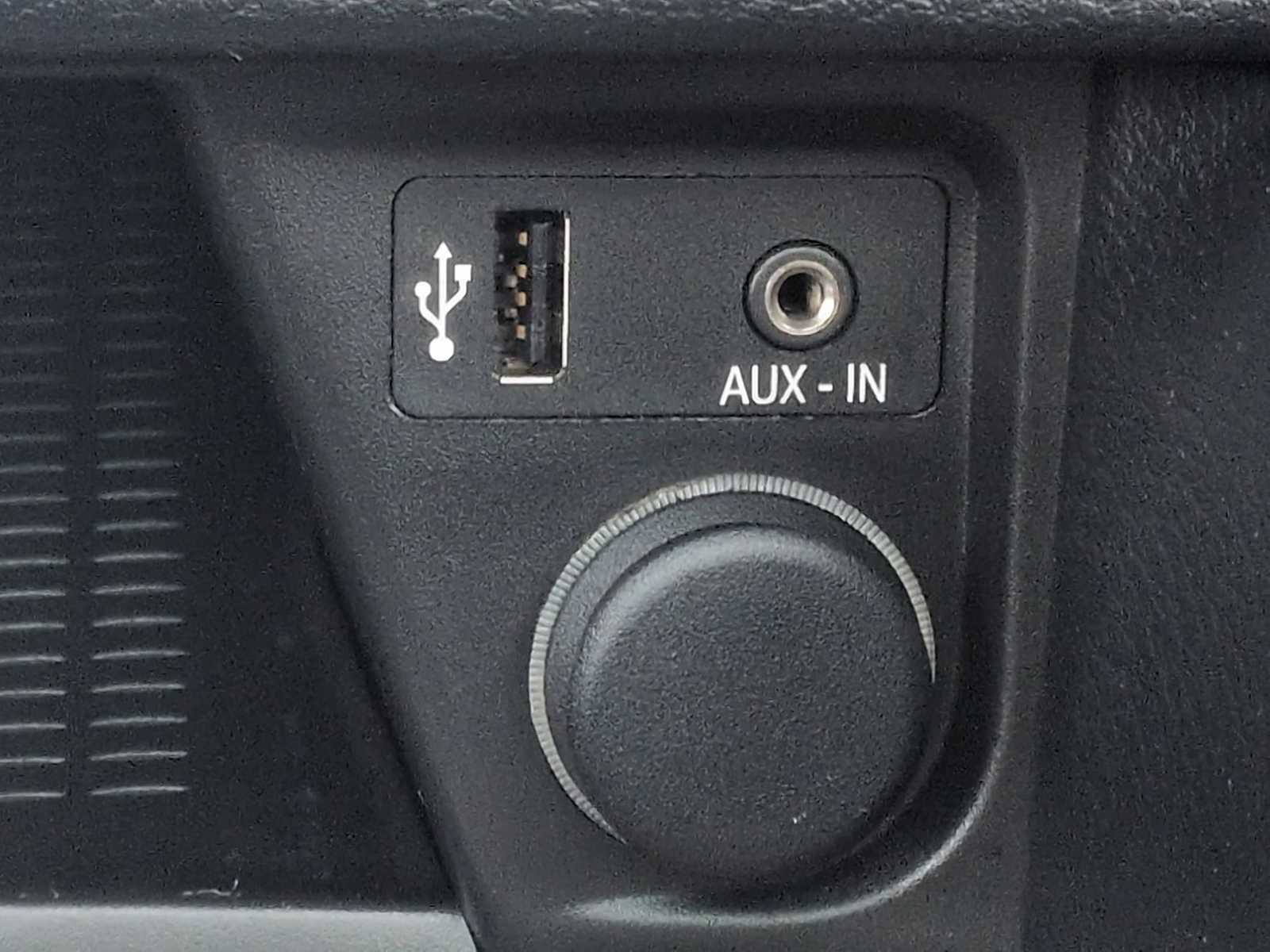 Thumbnail: 2015 BMW X1 - 33