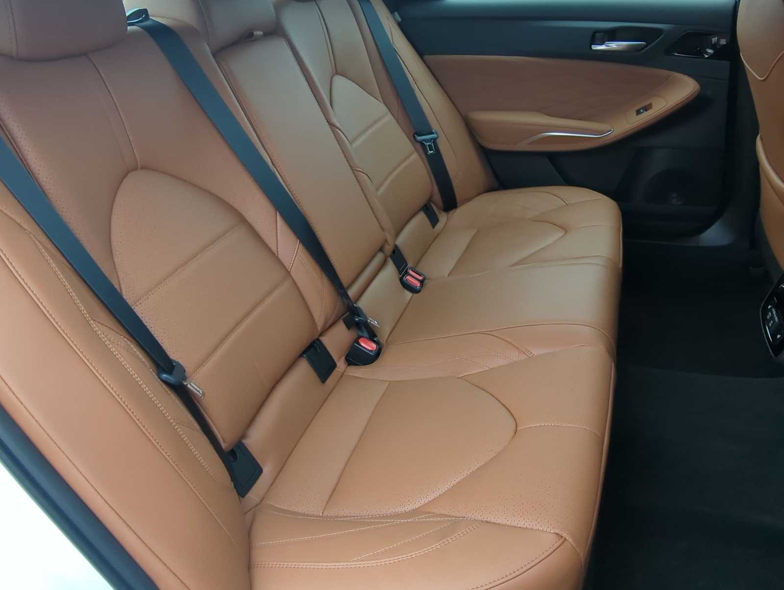 Thumbnail: 2022 Toyota Avalon - 21