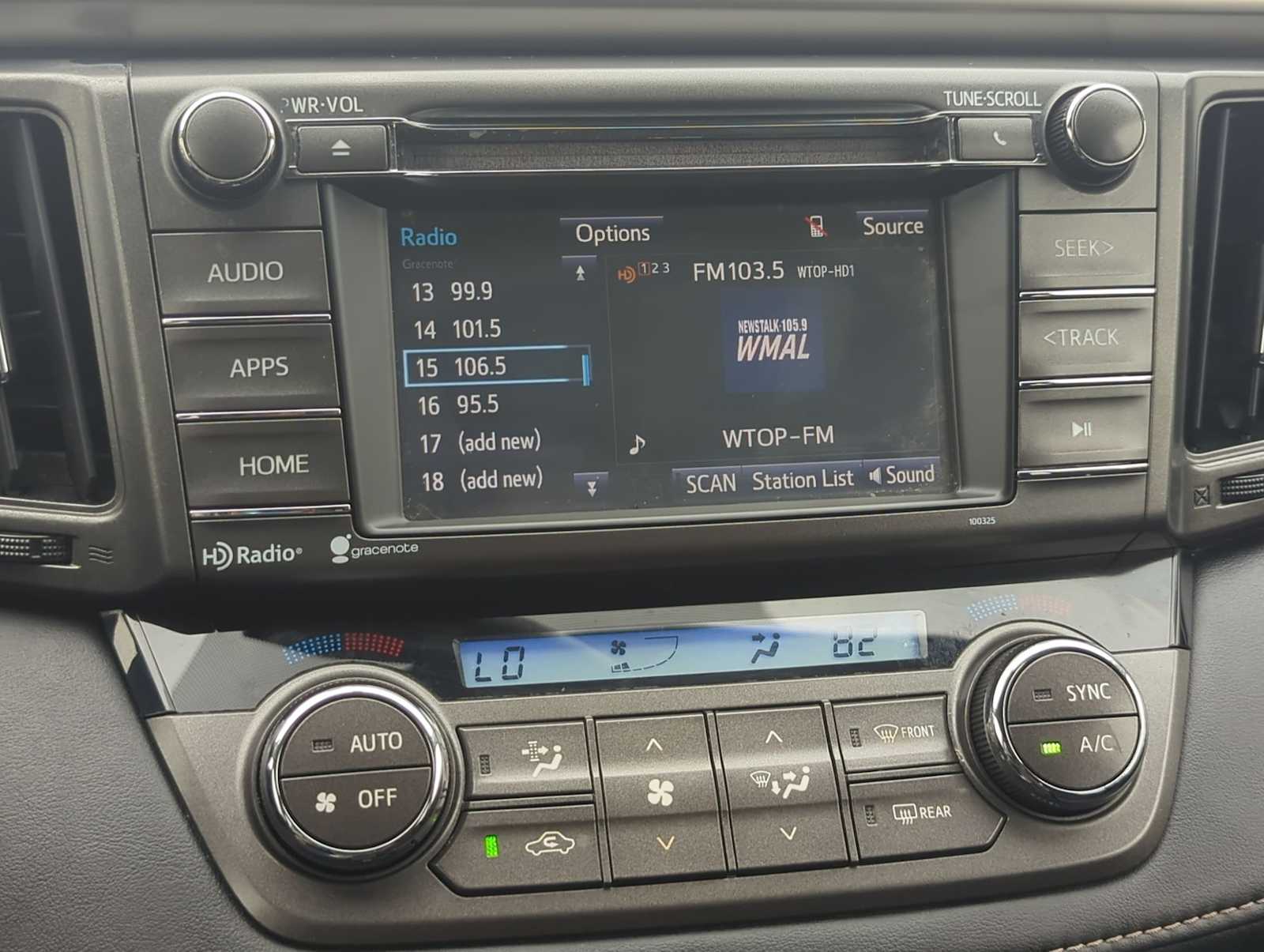 Thumbnail: 2015 Toyota RAV4 - 31