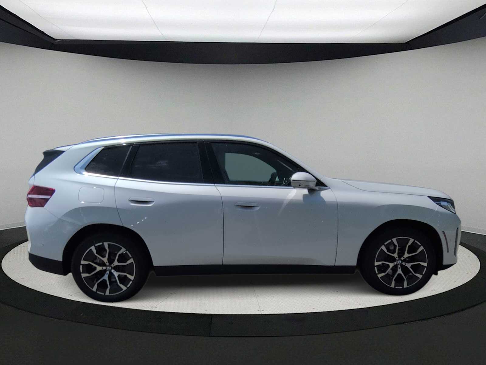 Thumbnail: 2026 BMW X3 - 9