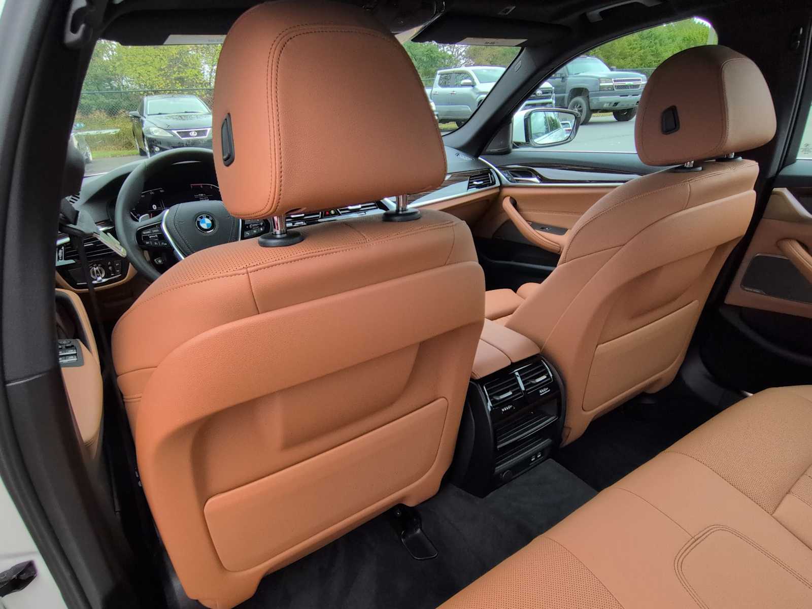 Thumbnail: 2023 BMW 5 Series - 18