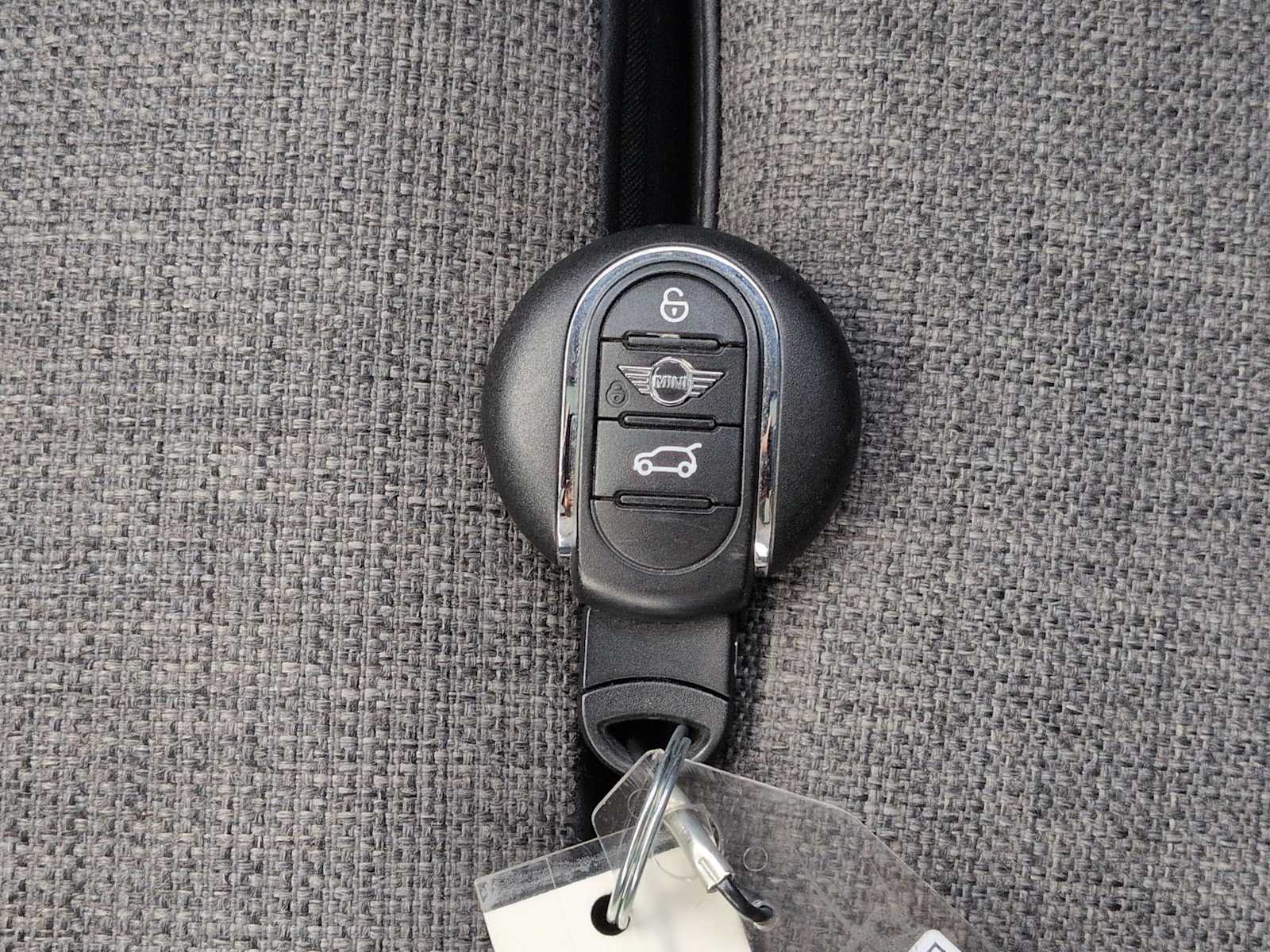 Thumbnail: 2023 MINI Cooper Hardtop - 38