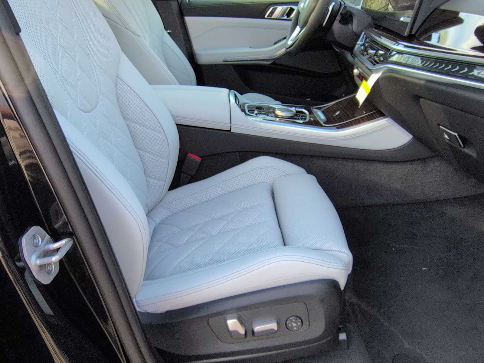 Thumbnail: 2026 BMW X5 - 24