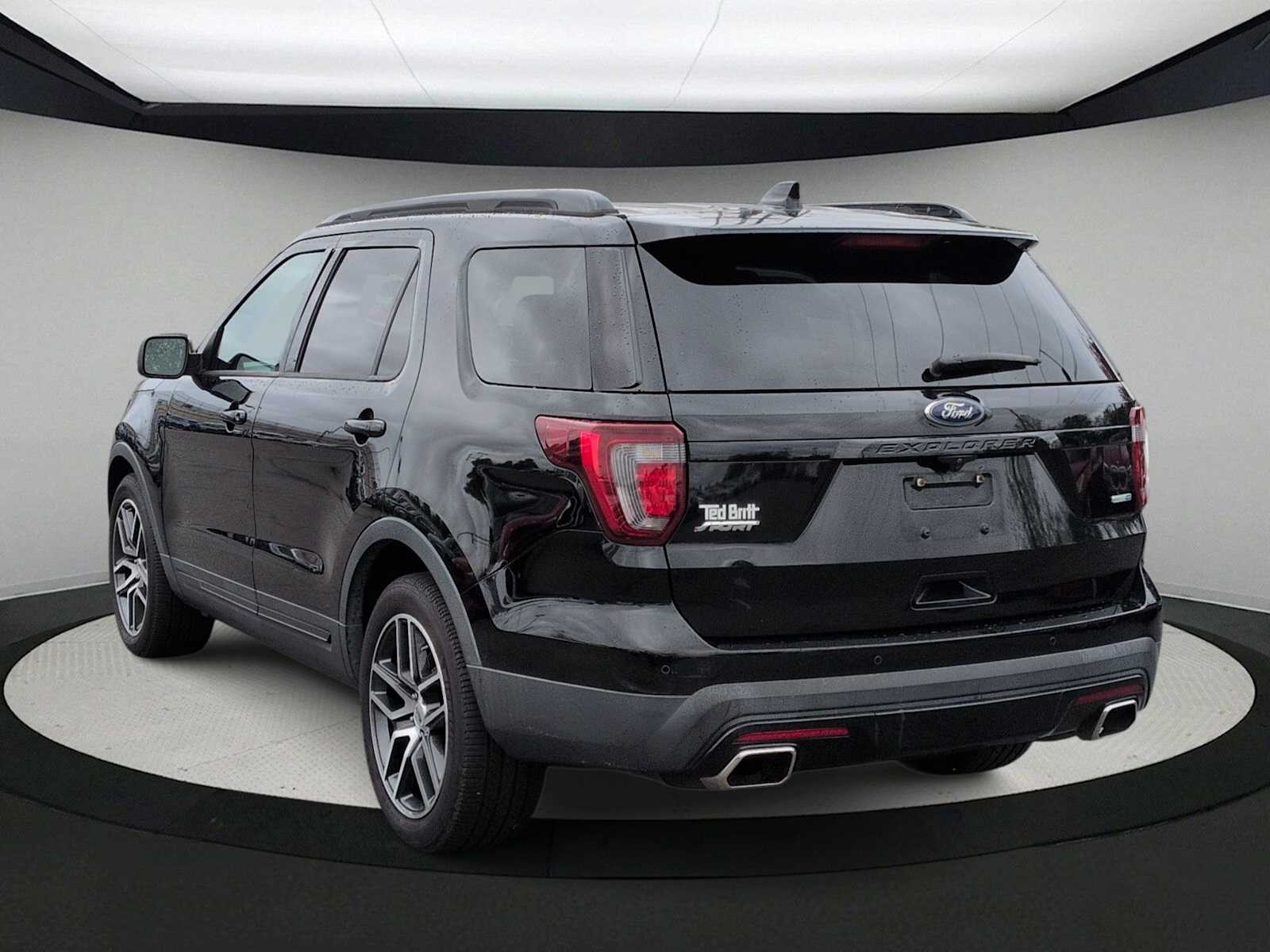 Thumbnail: 2016 Ford Explorer - 6