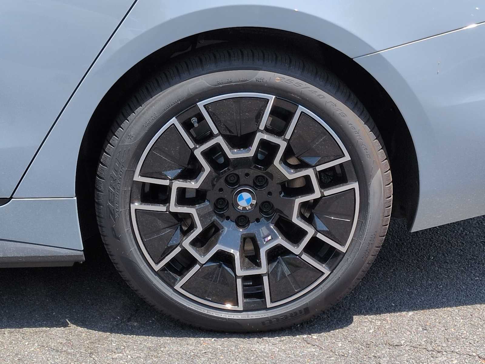 Thumbnail: 2026 BMW i4 - 14