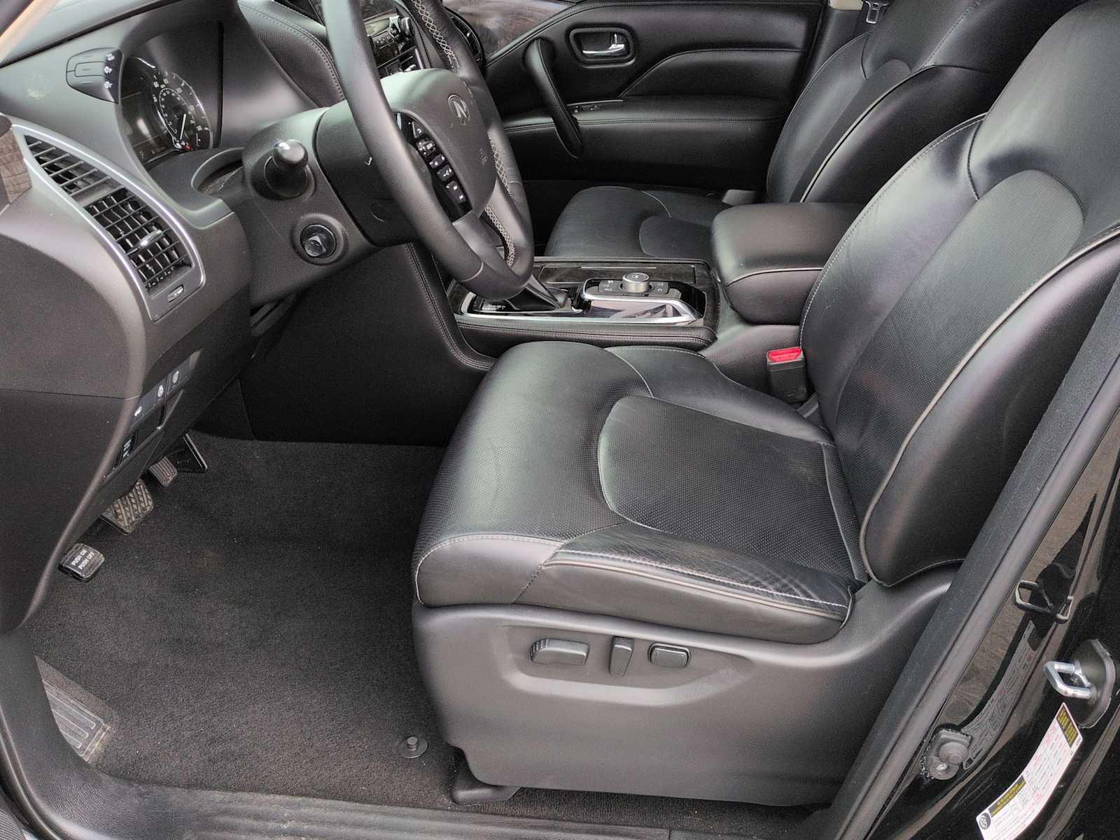 Thumbnail: 2022 INFINITI QX80 - 17