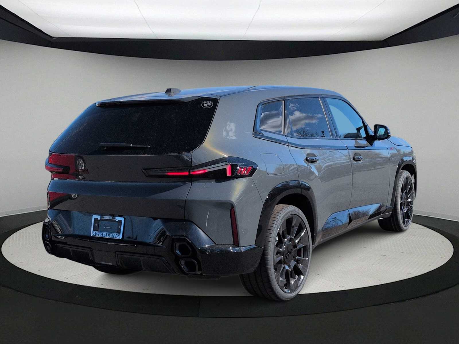 Thumbnail: 2026 BMW XM - 8