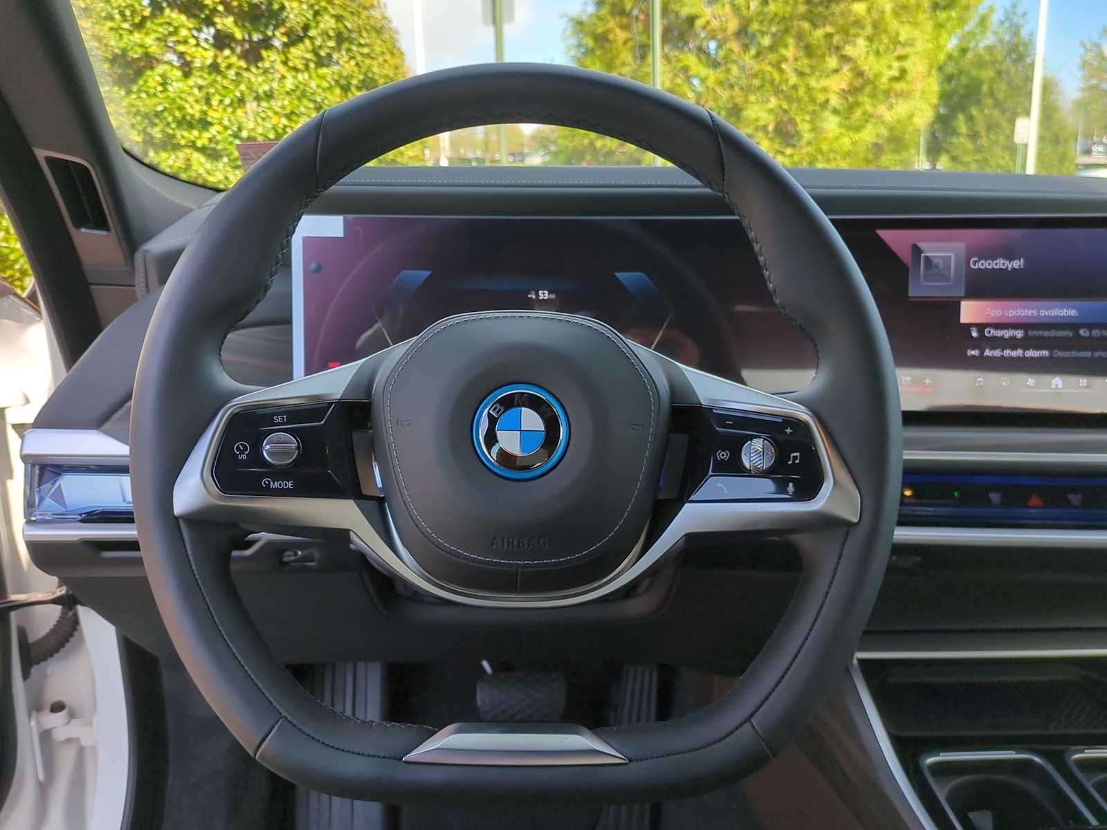 Thumbnail: 2024 BMW i7 - 24