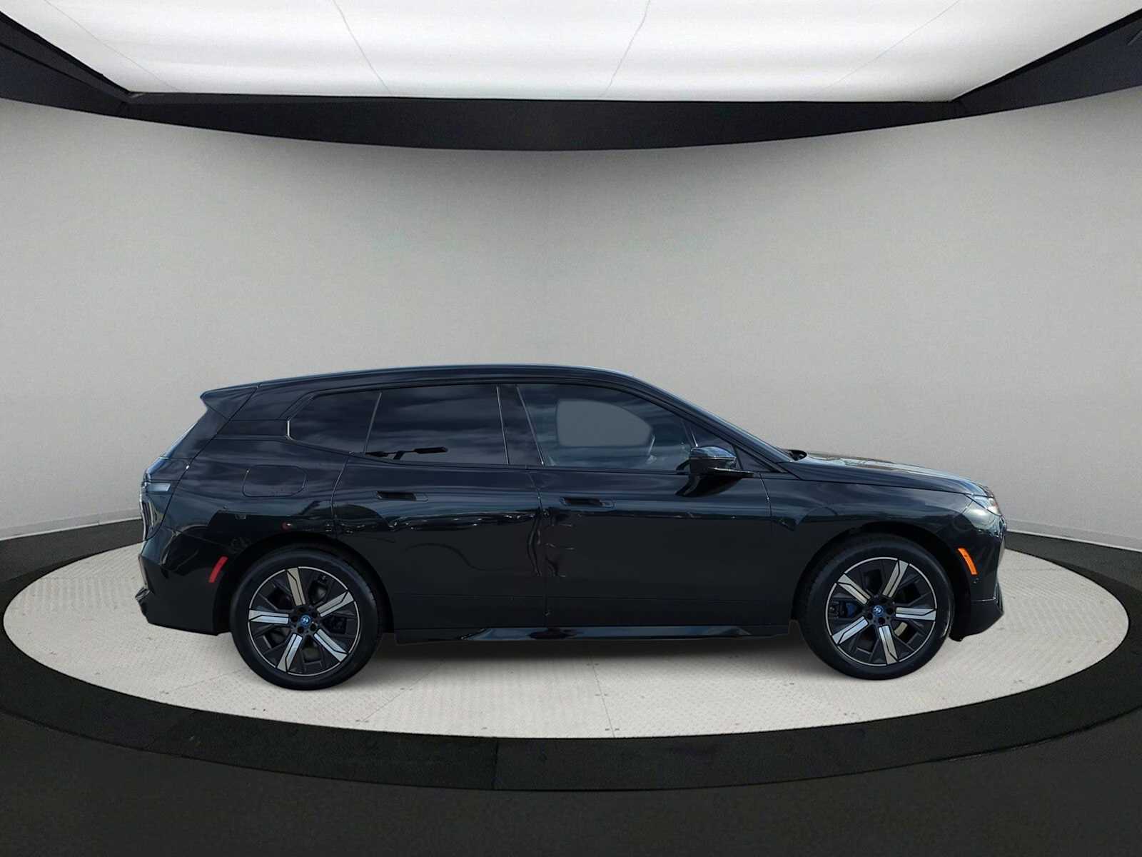 Thumbnail: 2025 BMW iX - 9