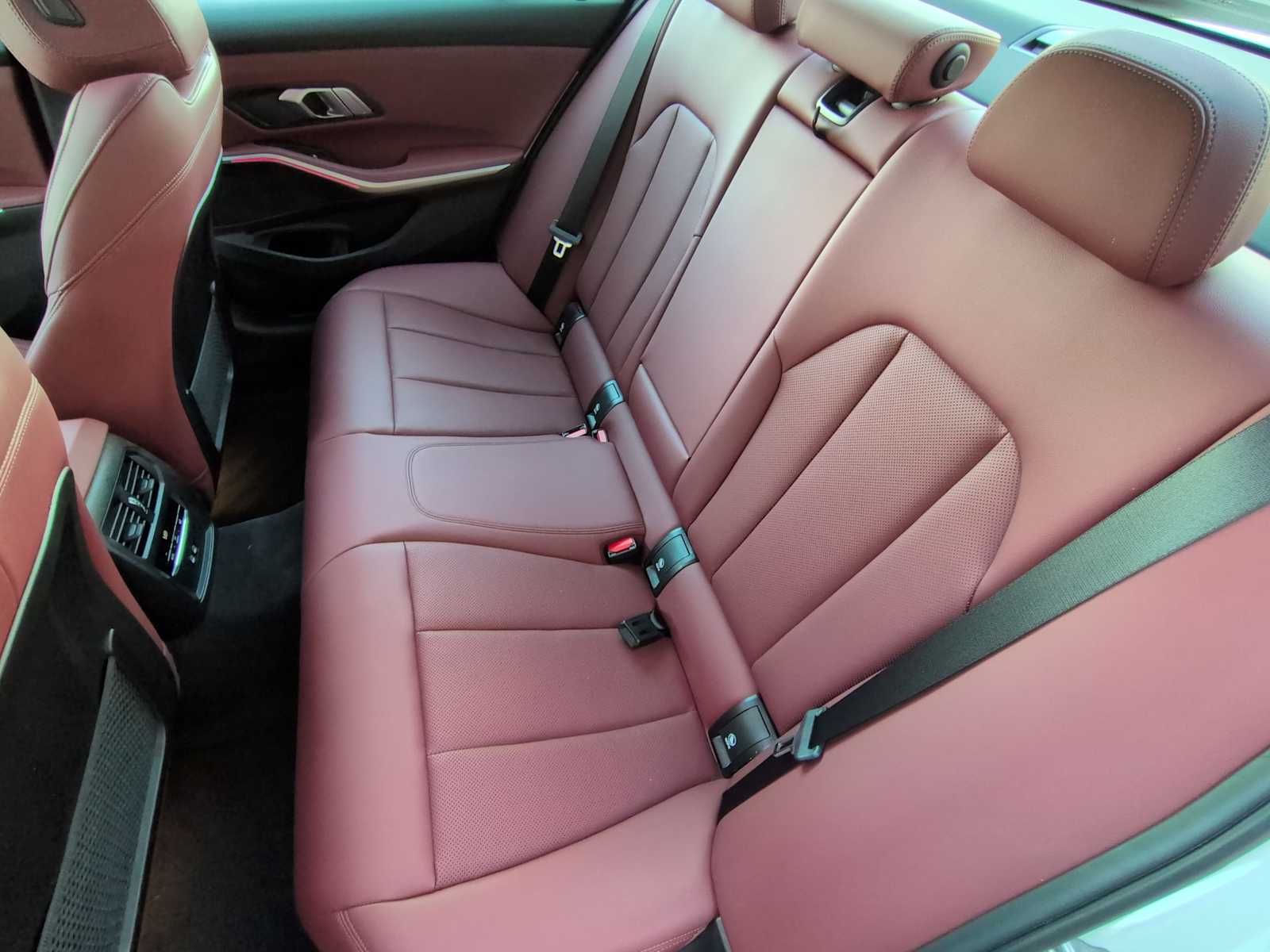 Thumbnail: 2023 BMW 3 Series - 21