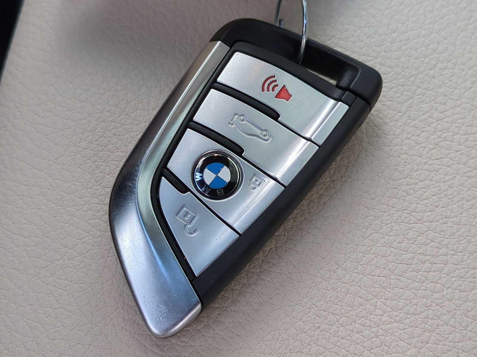 Thumbnail: 2022 BMW 5 Series - 37