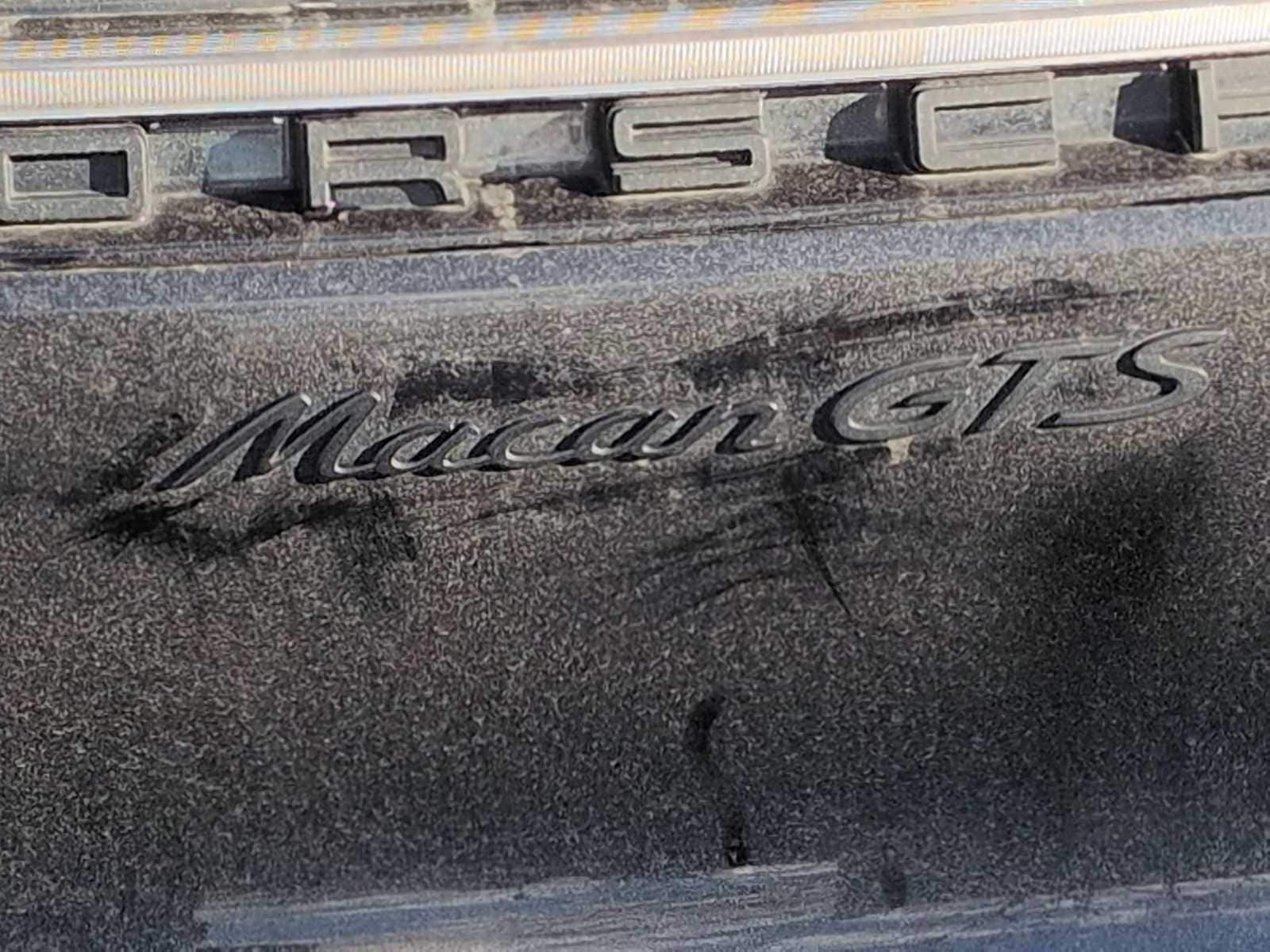 Thumbnail: 2023 Porsche Macan - 4