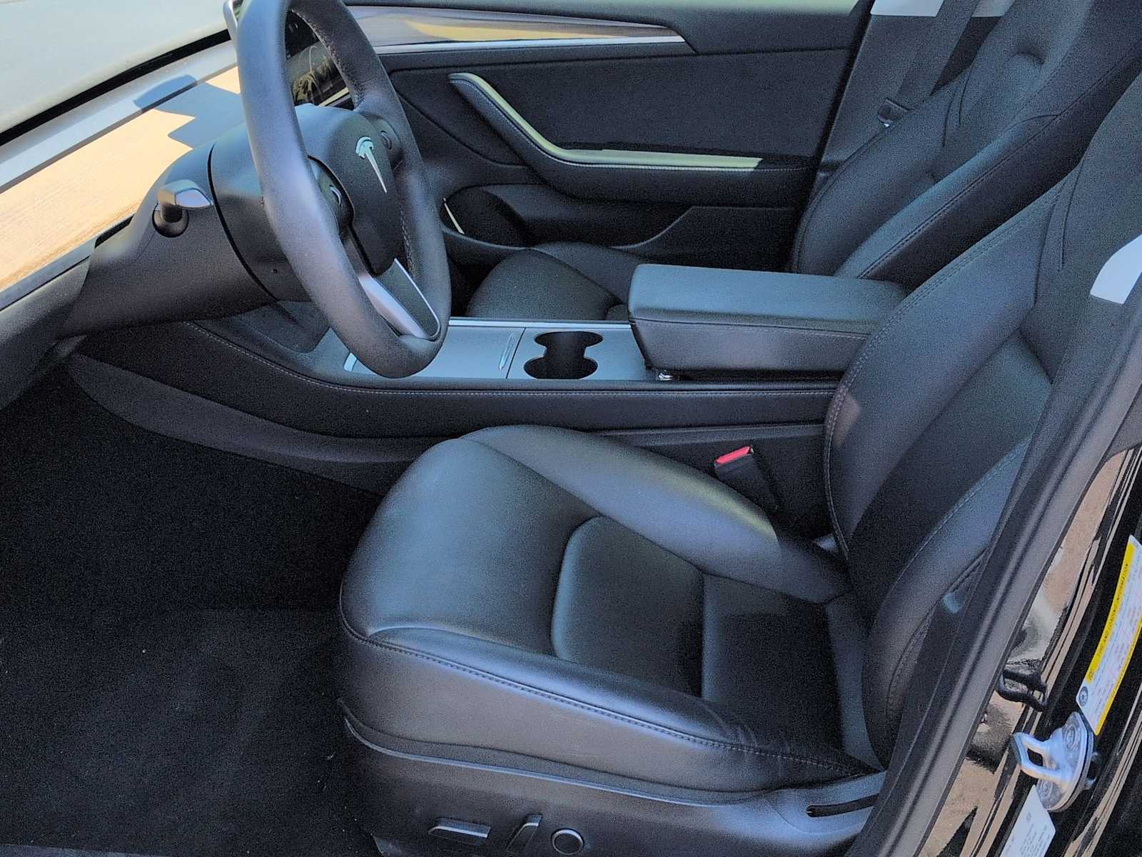 Thumbnail: 2022 Tesla Model 3 - 16