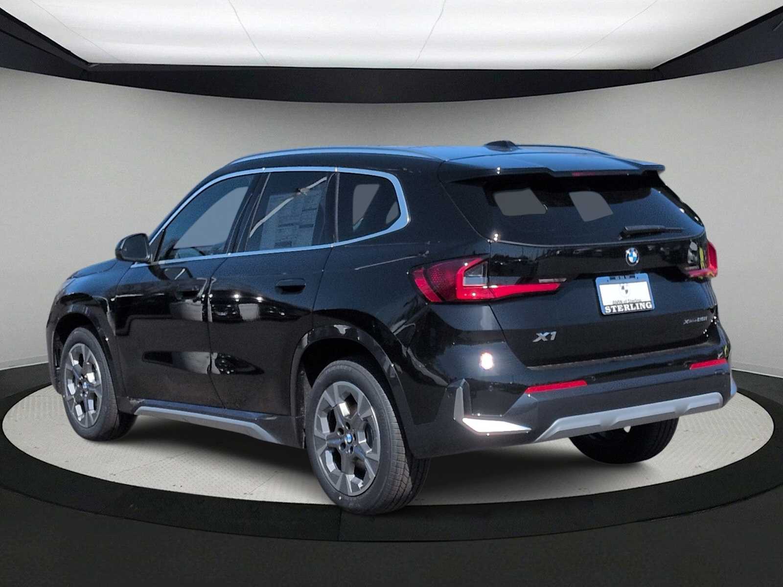 Thumbnail: 2026 BMW X1 - 6
