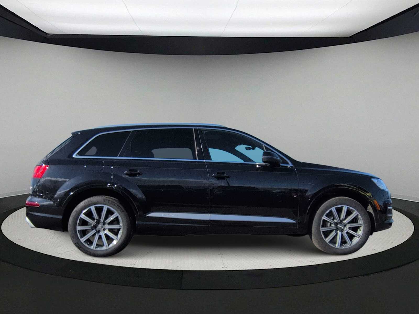 Thumbnail: 2017 Audi Q7 - 9