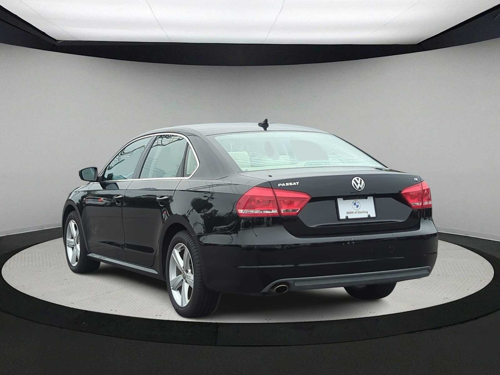 Thumbnail: 2013 Volkswagen Passat - 6