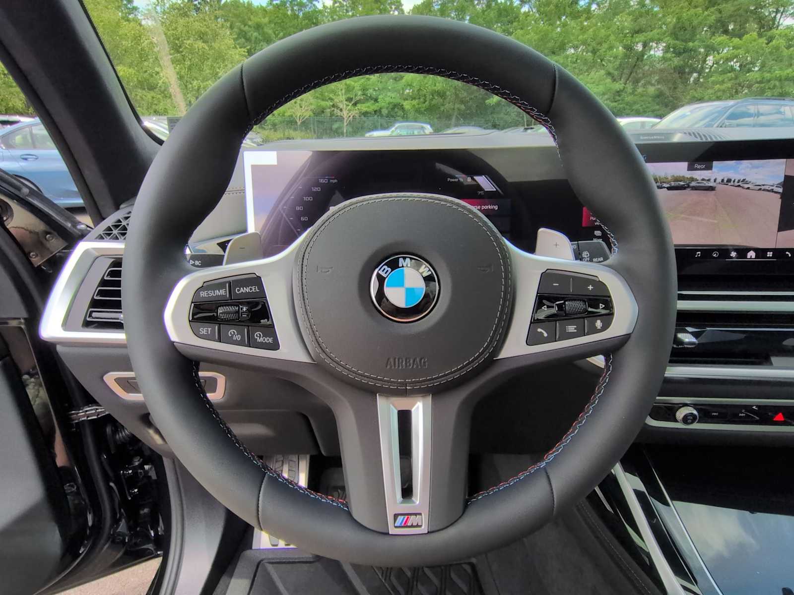 Thumbnail: 2027 BMW X7 - 25
