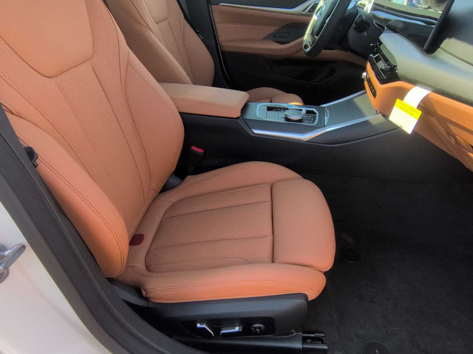 Thumbnail: 2026 BMW i4 - 24