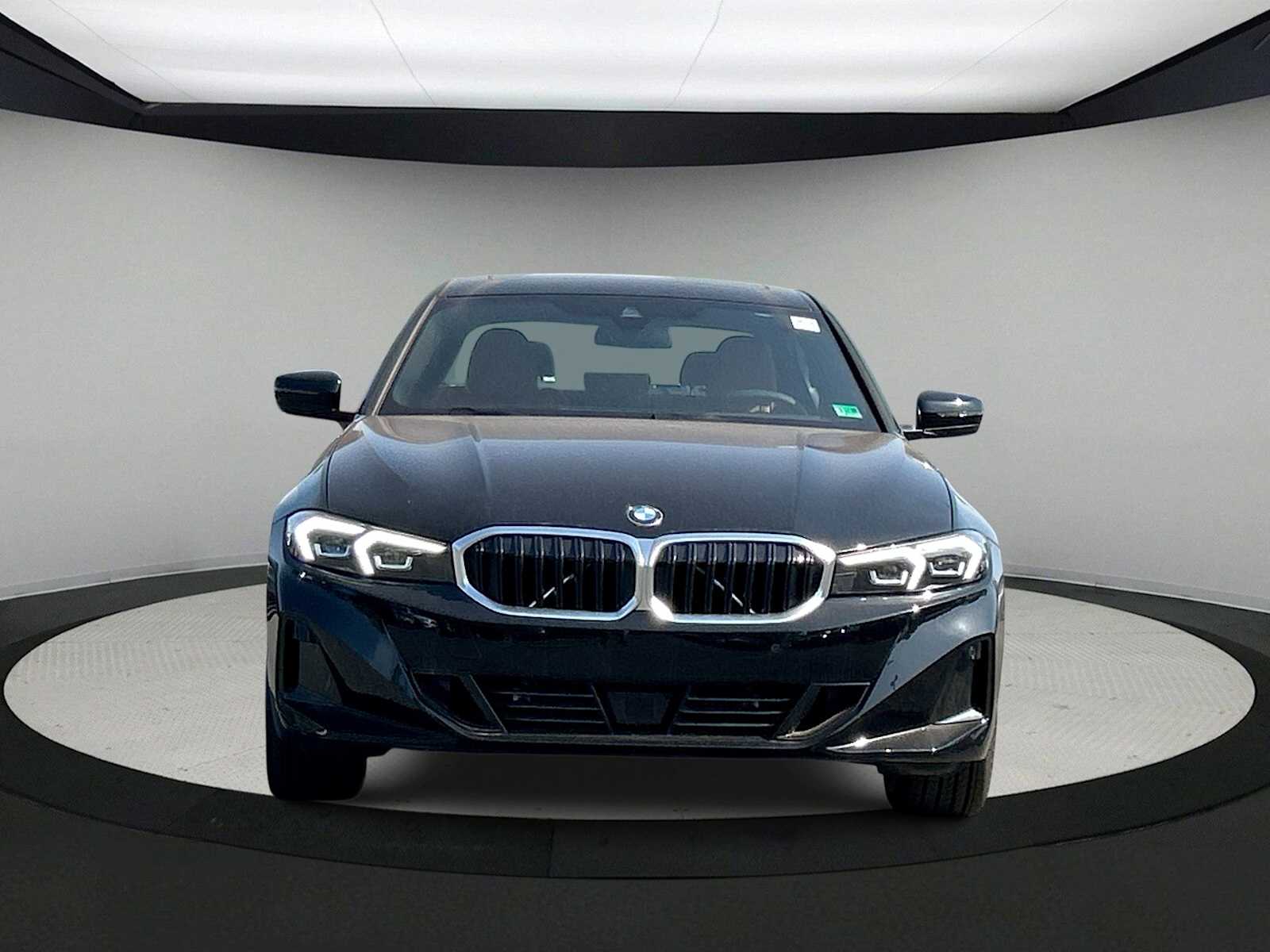 Thumbnail: 2025 BMW 3 Series - 3