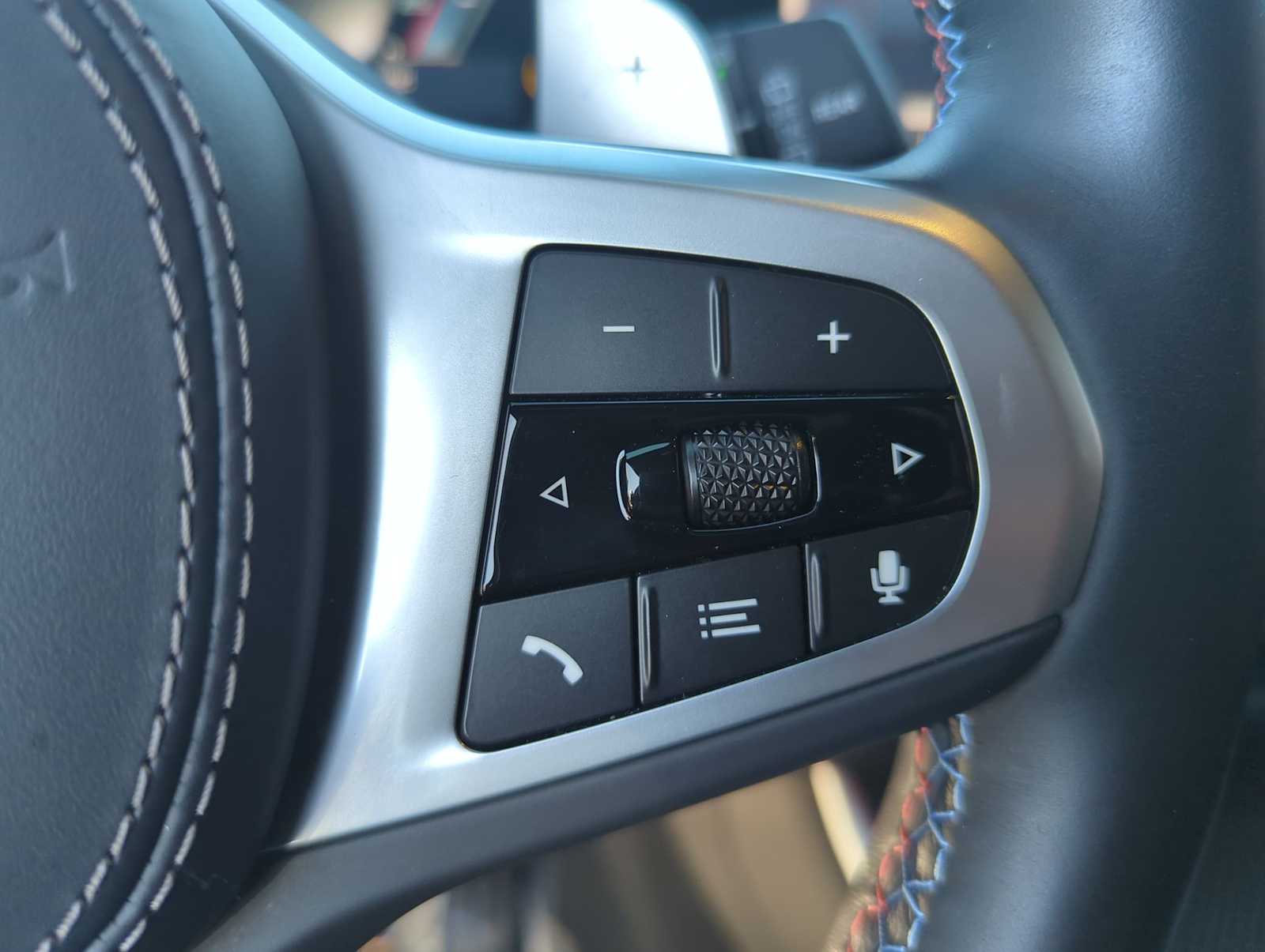 Thumbnail: 2025 BMW X5 - 25