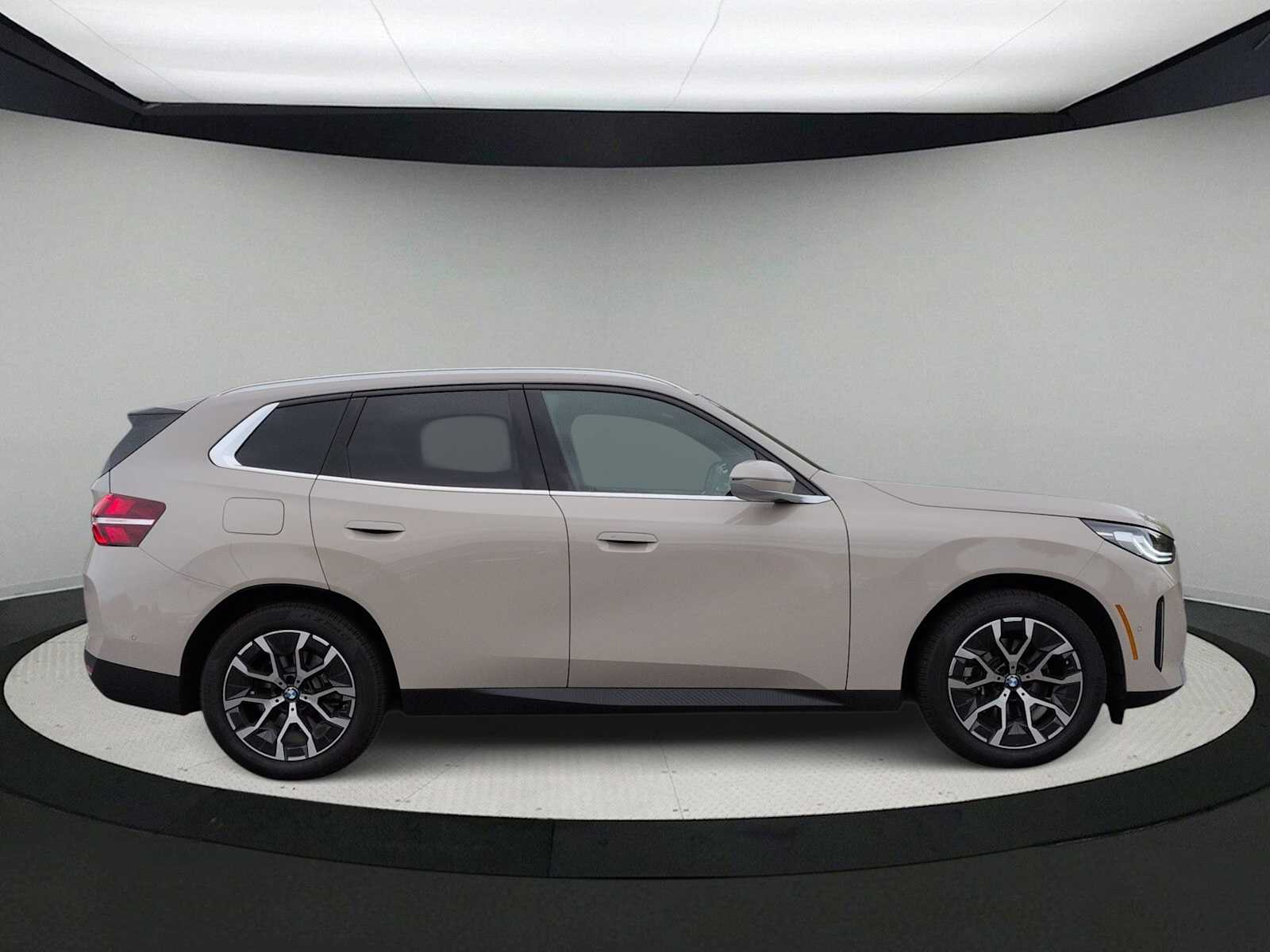 Thumbnail: 2025 BMW X3 - 9
