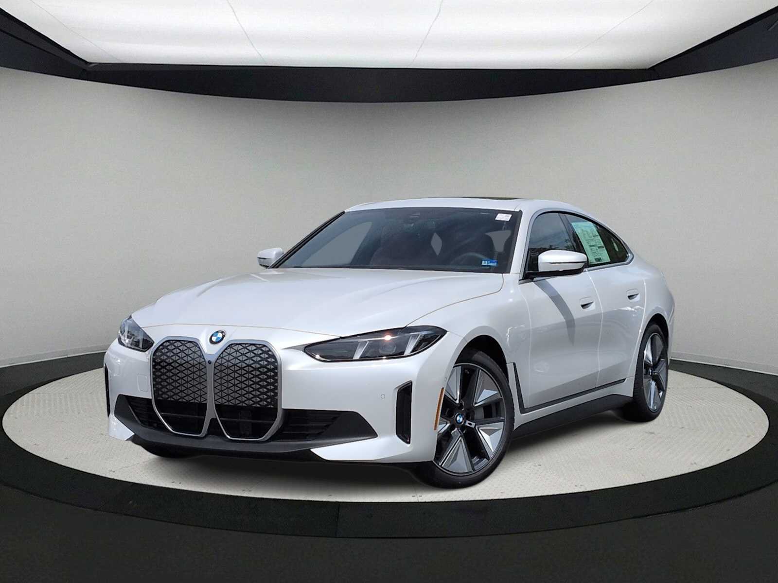 Thumbnail: 2026 BMW i4 - 1