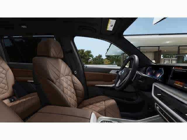 Thumbnail: 2026 BMW X7 - 9