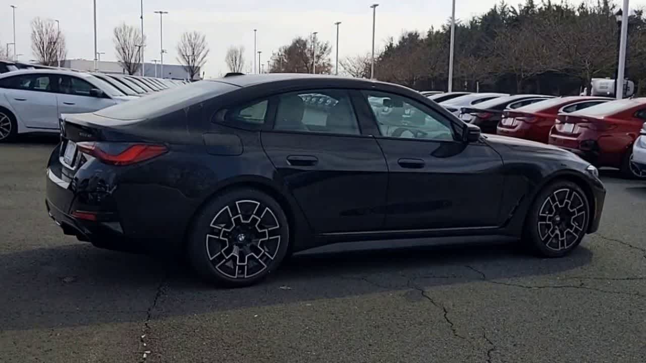 Thumbnail: 2025 BMW i4 - 8