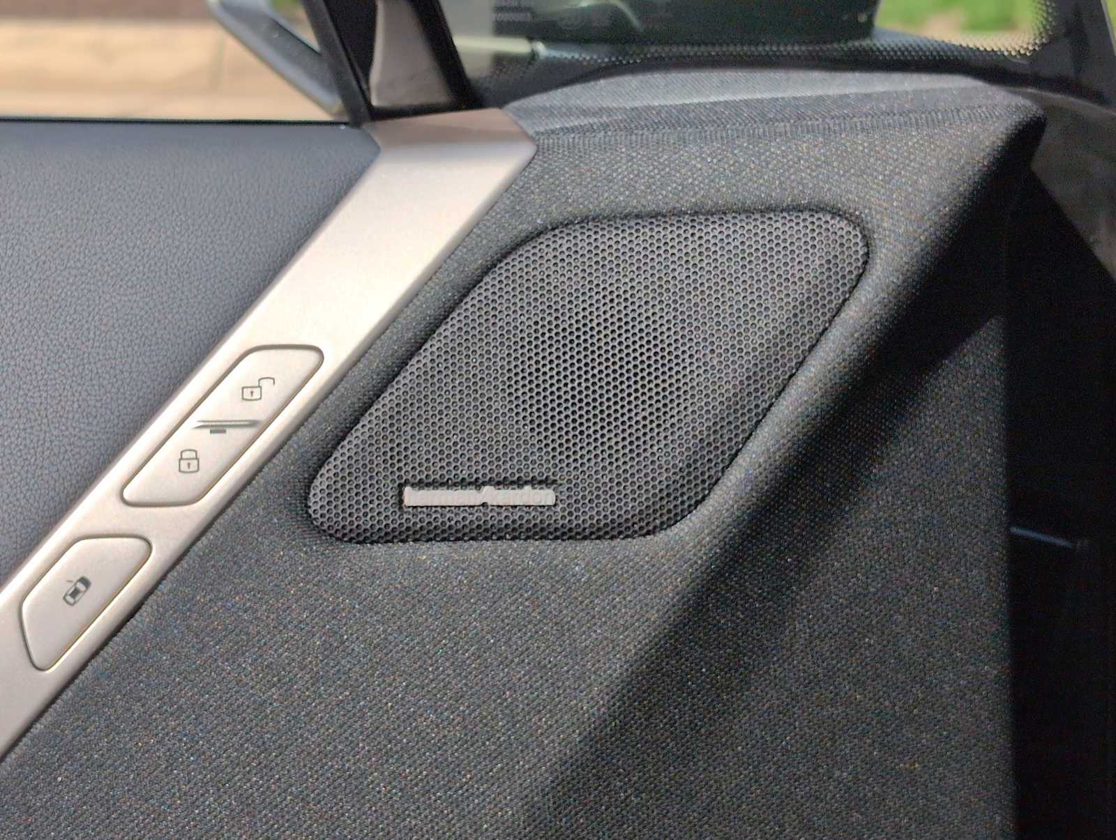 Thumbnail: 2026 BMW iX - 30