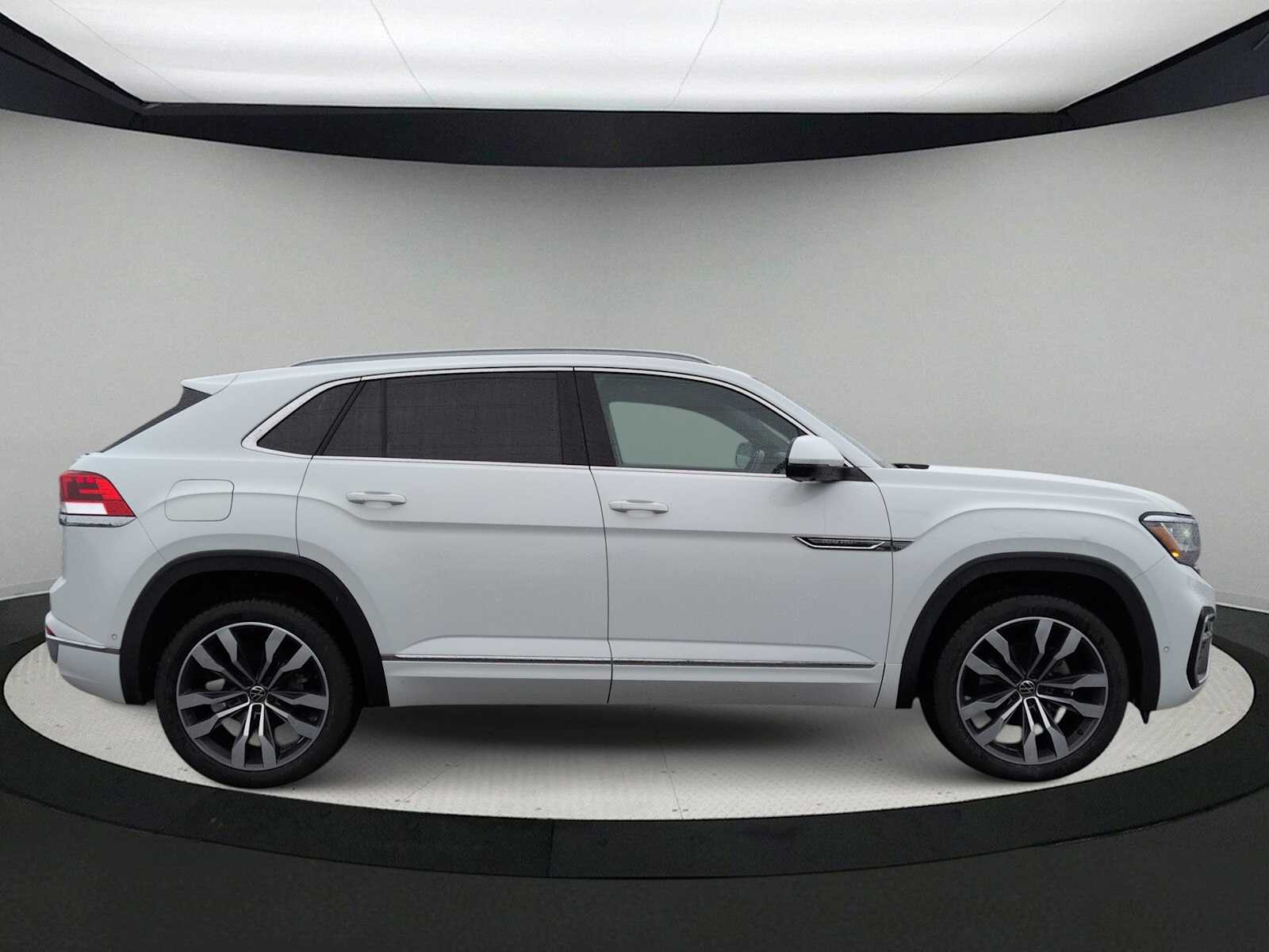 Thumbnail: 2021 Volkswagen Atlas - 9