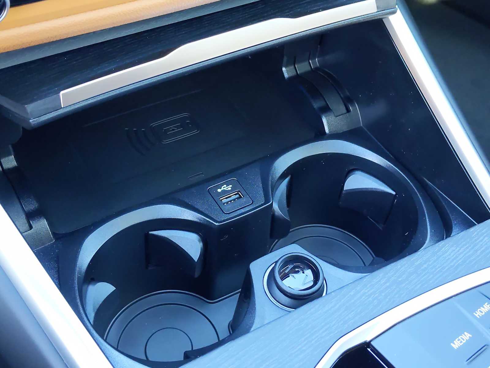 Thumbnail: 2025 BMW i4 - 33