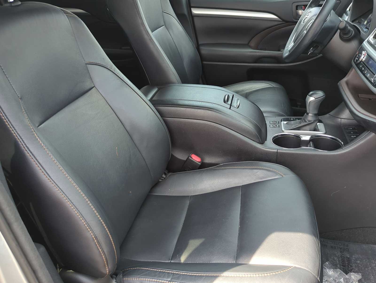 2016 Toyota Highlander XLE 14