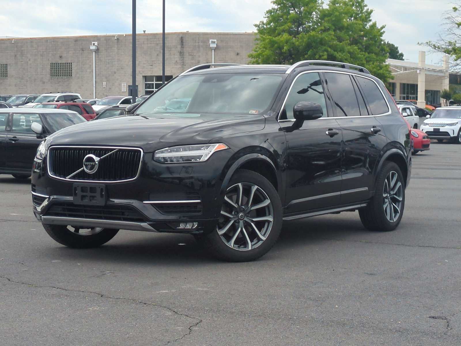 2019 Volvo XC90 T6 Momentum -
                  Sterling, VA