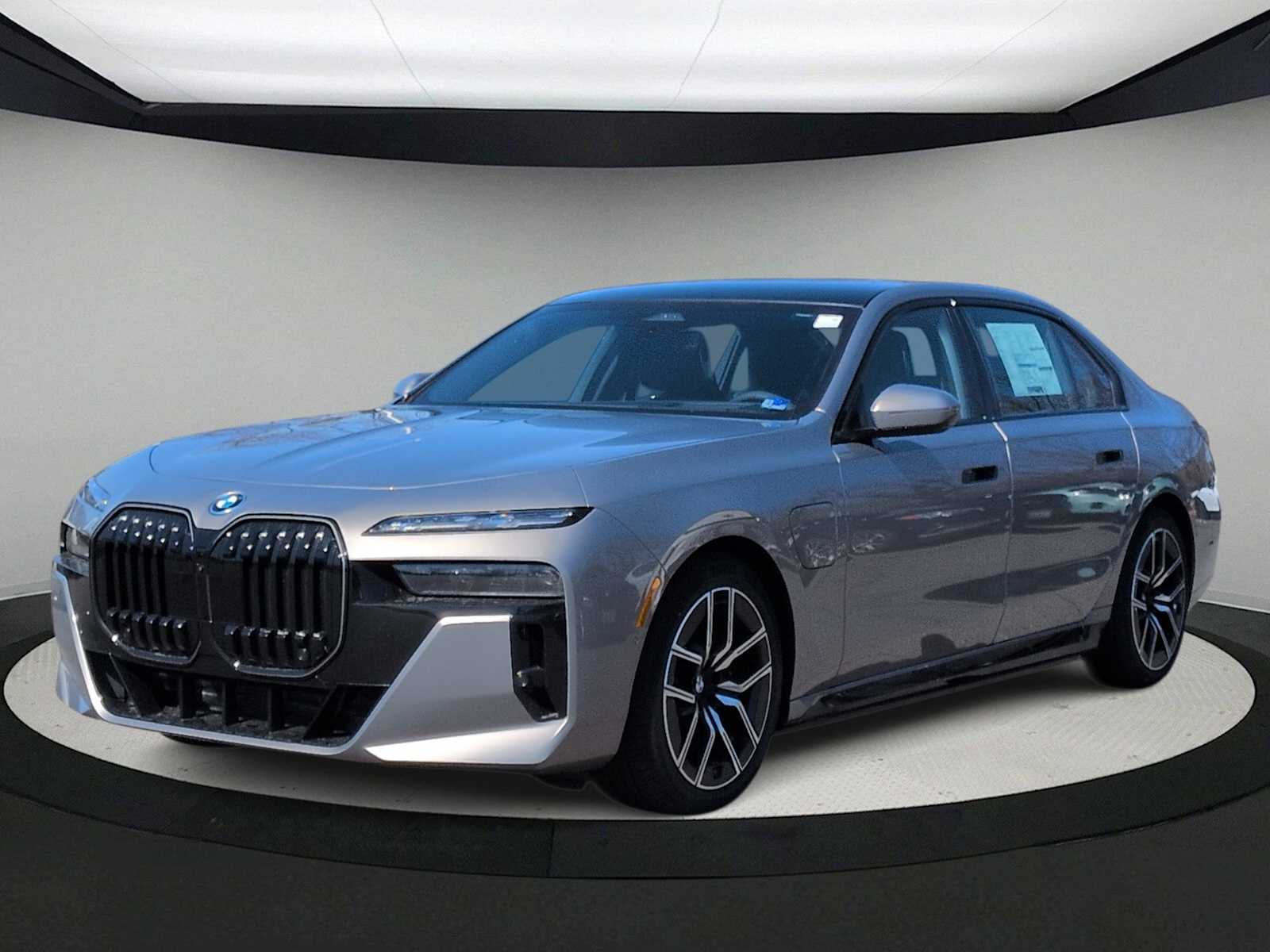 Thumbnail: 2026 BMW 7 Series - 4