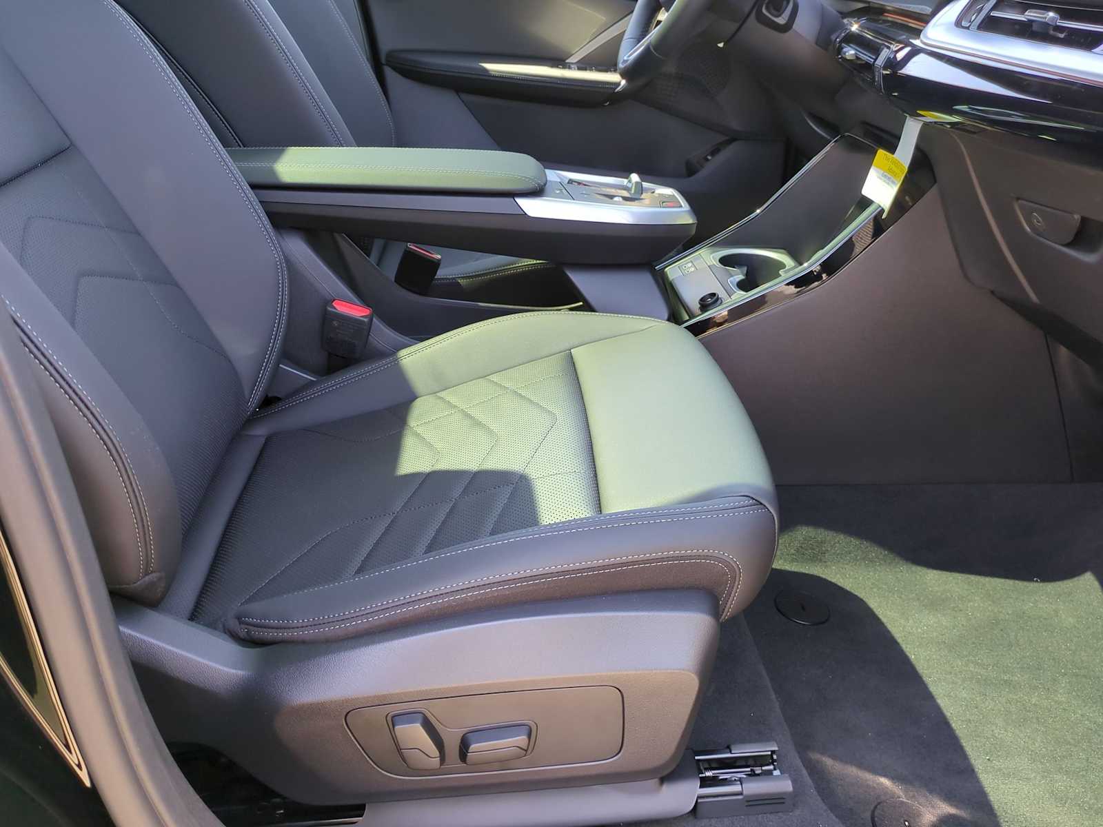 Thumbnail: 2025 BMW X2 - 23