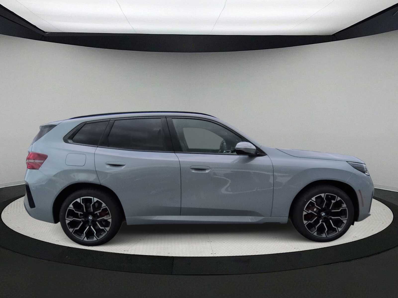 Thumbnail: 2026 BMW X3 - 9
