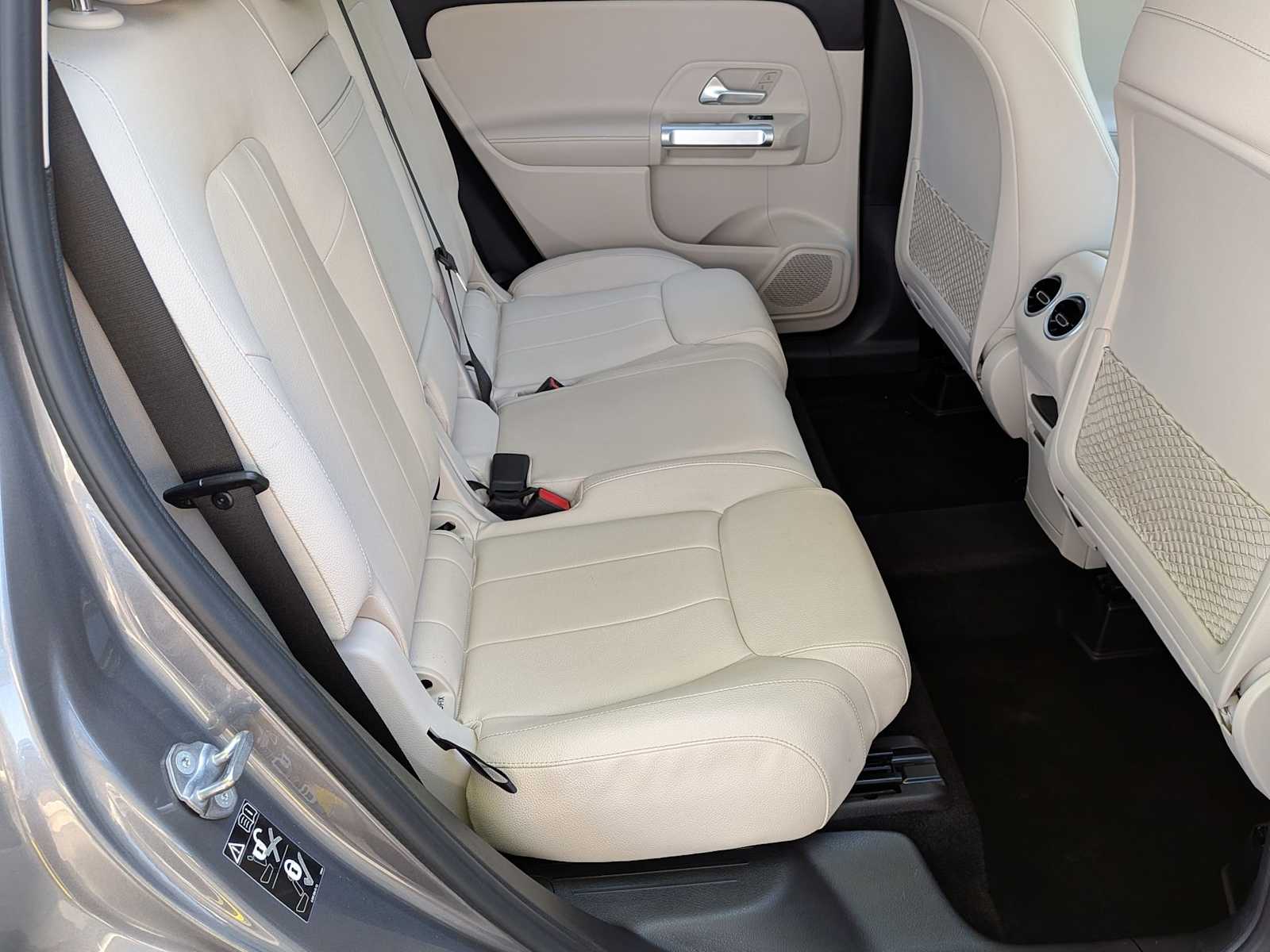 Thumbnail: 2020 Mercedes-Benz GLB - 22