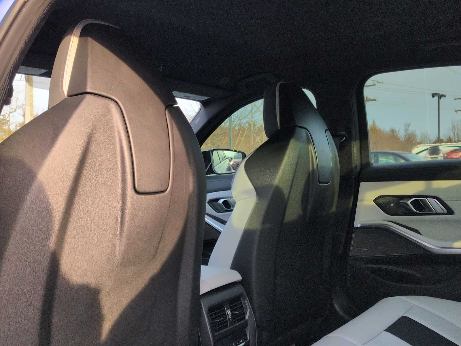 Thumbnail: 2023 BMW M3 - 19